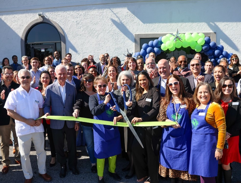 Image of ribbon cutting